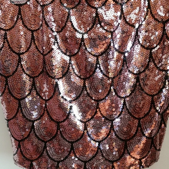 CHRISTMAS #12 Mini Skirt "Fishscale" Sequined Lily White NWT - Picture 2 of 7